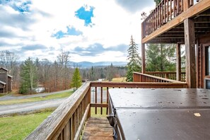 Casa (Quitin` Time) | Exterior