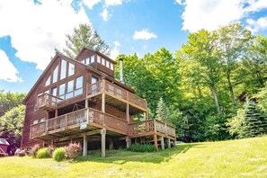 House (Quitin` Time) | Exterior - Quitin` Time (Davis)