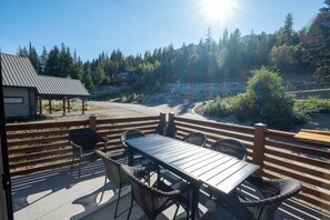 تناول الطعام بالخارج