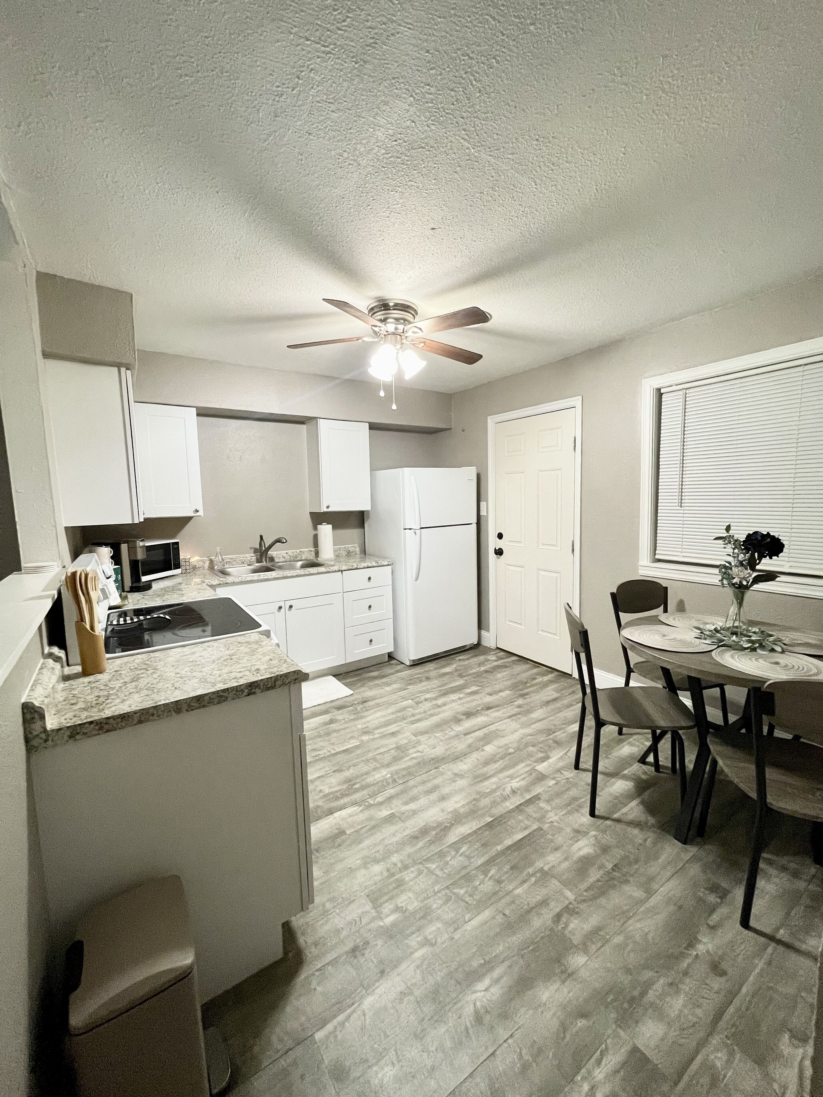 Cozy home near Ft. Sill main gate!