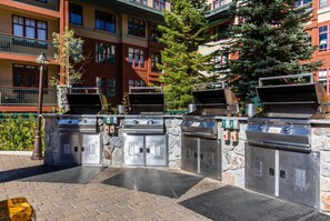 Terrace/patio - 2 Bedroom - Marriott's Timber Lodge Tahoe - Full Resort Access (South Lake Tahoe)