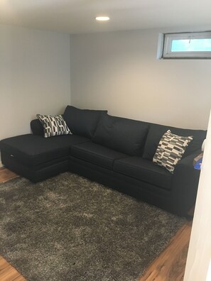 TV - Charming Family Home Close to Beaches and Lakes (Centerville)