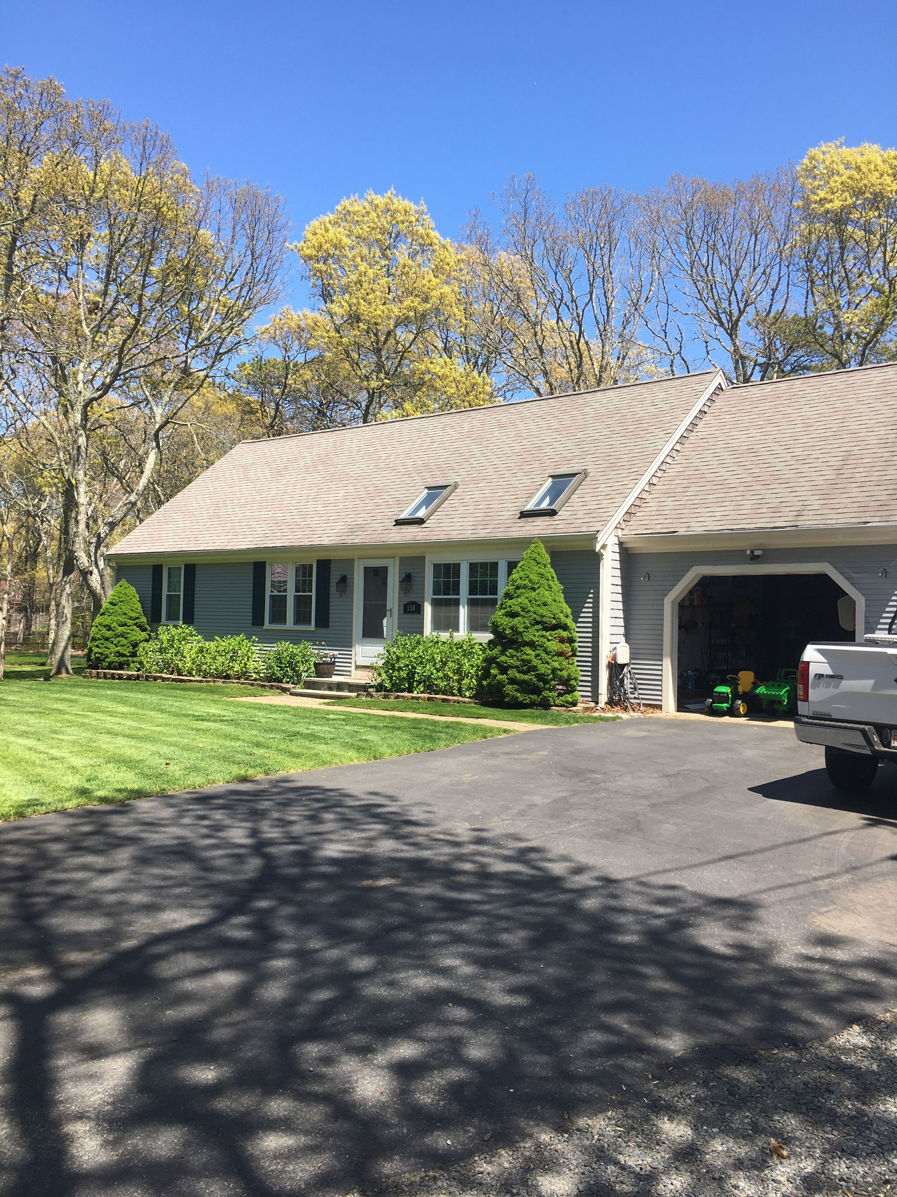Charming Family Home Close to Beaches and Lakes
