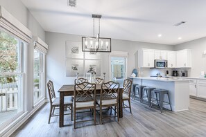 House, Multiple Beds (A Wave From It All - 24 Cassine Garde) | Dining