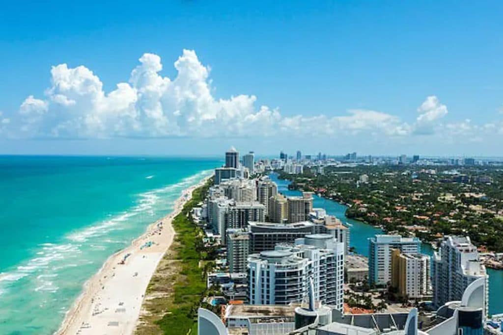 Miami, Q Bed with City View, Relax, Refresh,Sun