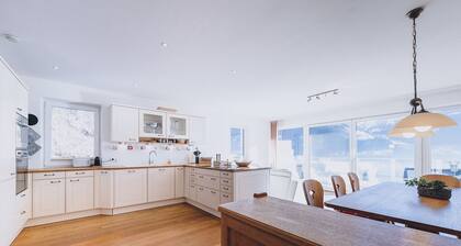 Panorama Chalet Schmittendrin, lake view & garden