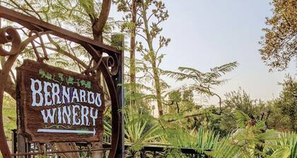 4beds 2.5baths 5min. drive to Rancho Bernardo Inn, Clubhouse, Starbucks, etc,.