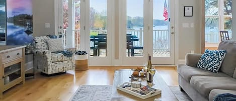 Smart TV, video games, offices, computer monitors