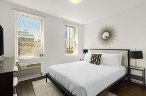 Unclassified image, 2 of 7, button