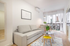 TV - G11 (Barcelona)