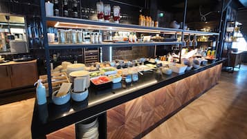 Free daily buffet breakfast