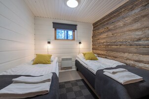 Cabaña panorámica, varias camas, no fumadores | 2 dormitorios, tabla de planchar con plancha, wifi gratis y ropa de cama