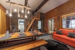 Panoramic Cabin, Multiple Beds, Non Smoking | Dining room - Kuukkeli Log Houses Aurora Cabin - Jaspis (Saariselka)