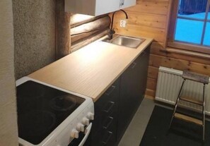 Panoramic Cabin, Multiple Beds, Non Smoking | Private kitchen - Kuukkeli Log Houses Aurora Cabin - Jaspis (Saariselka)