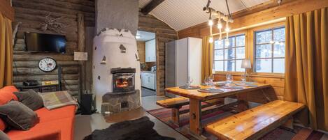 Panoramic Cabin, Multiple Beds, Non Smoking | Living area | TV