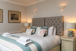 Deluxe House, Private Bathroom, City View