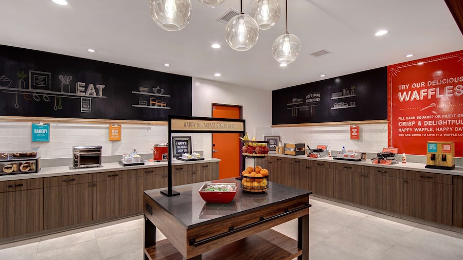 Hampton Inn & Suites Ontario Rancho Cucamonga