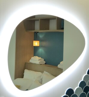 Habitación doble superior, baño privado, vistas al jardín (Eau de Seltz) | Baño