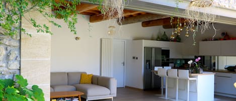 Hochstuhl, Eiswürfelbereiter