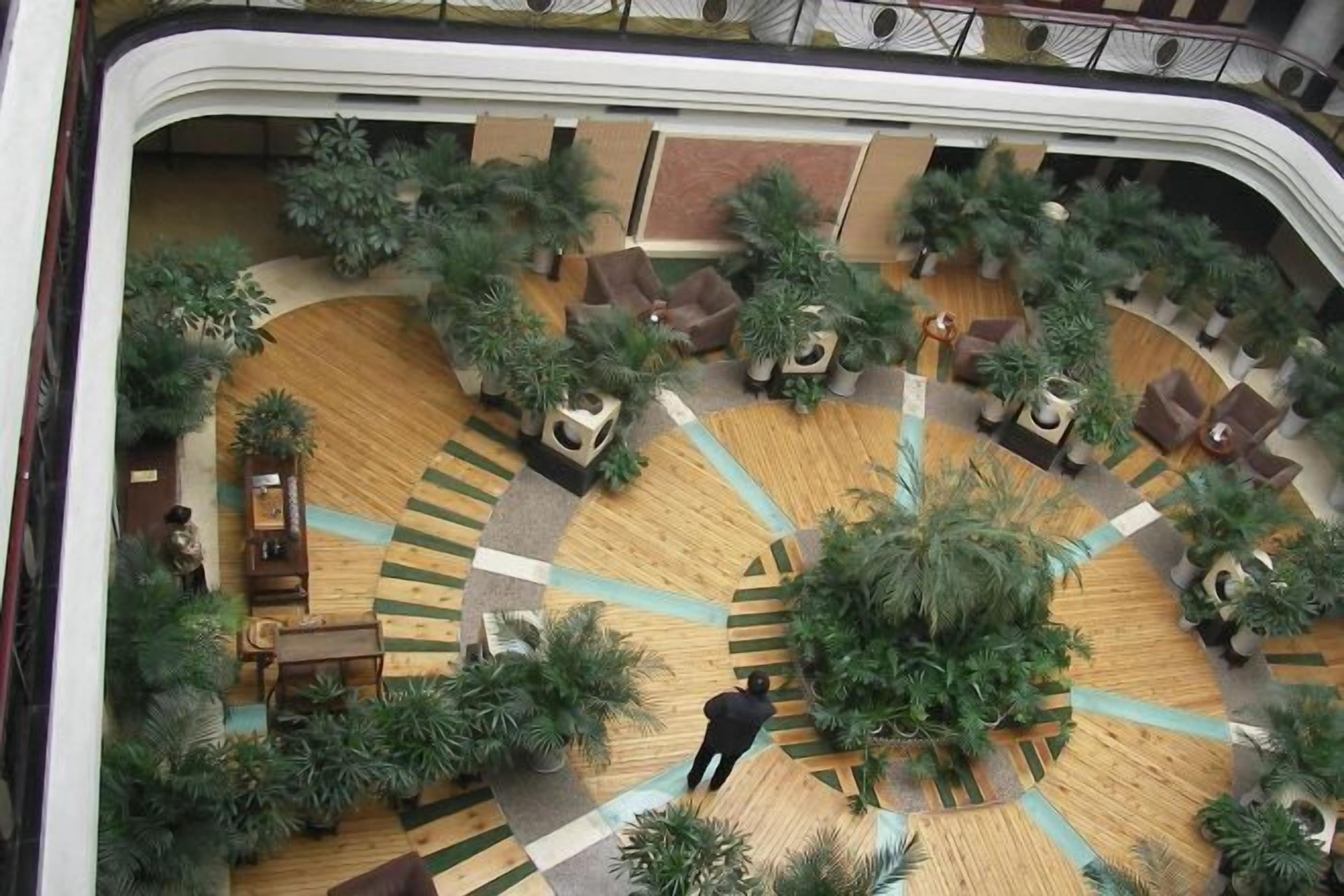 Lobby lounge