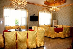 Unclassified image, 5 of 45, button - Lujiu Hotel (Xinping)