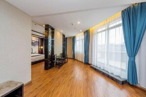 Room - Sanjianghe International Hotel (Pingle)