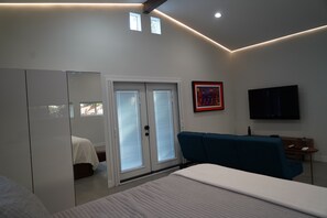 1 chambre, fer et planche à repasser, Wi-Fi gratuit, draps fournis