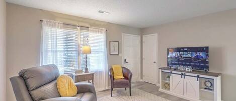 Televisión, videojuegos y oficina