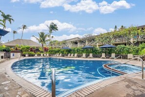 Outdoor pool - SUMMER SALE! Cozy Studio Steps to Sandy Beach - Napili Shores D126 (Lahaina)