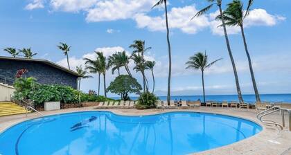 NS D126 Cozy Studio Steps From Beach w Pool