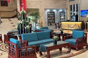 ロビーラウンジ