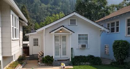River's Pace Cottage near the River & Downtown