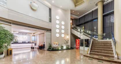 Yangzhong Zhonghai Hotel