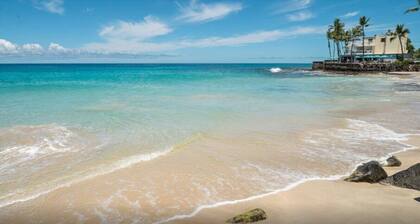 Ocean Views/Mountain Views!! HUGE LANAI Directly across the road from the BEACH!