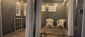 Shabby Chic Style Home - Unit A