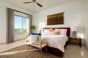 2 quartos, ferros/tábuas de passar roupa, berço de viagem