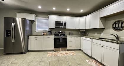 Newly remodel home 2BD/2BATH, 15min to dwtn Tulsa.