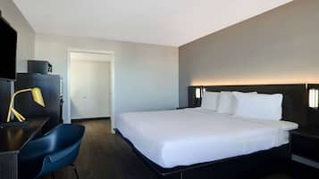 Escritorio, espacio para trabajar con laptop y wifi gratis