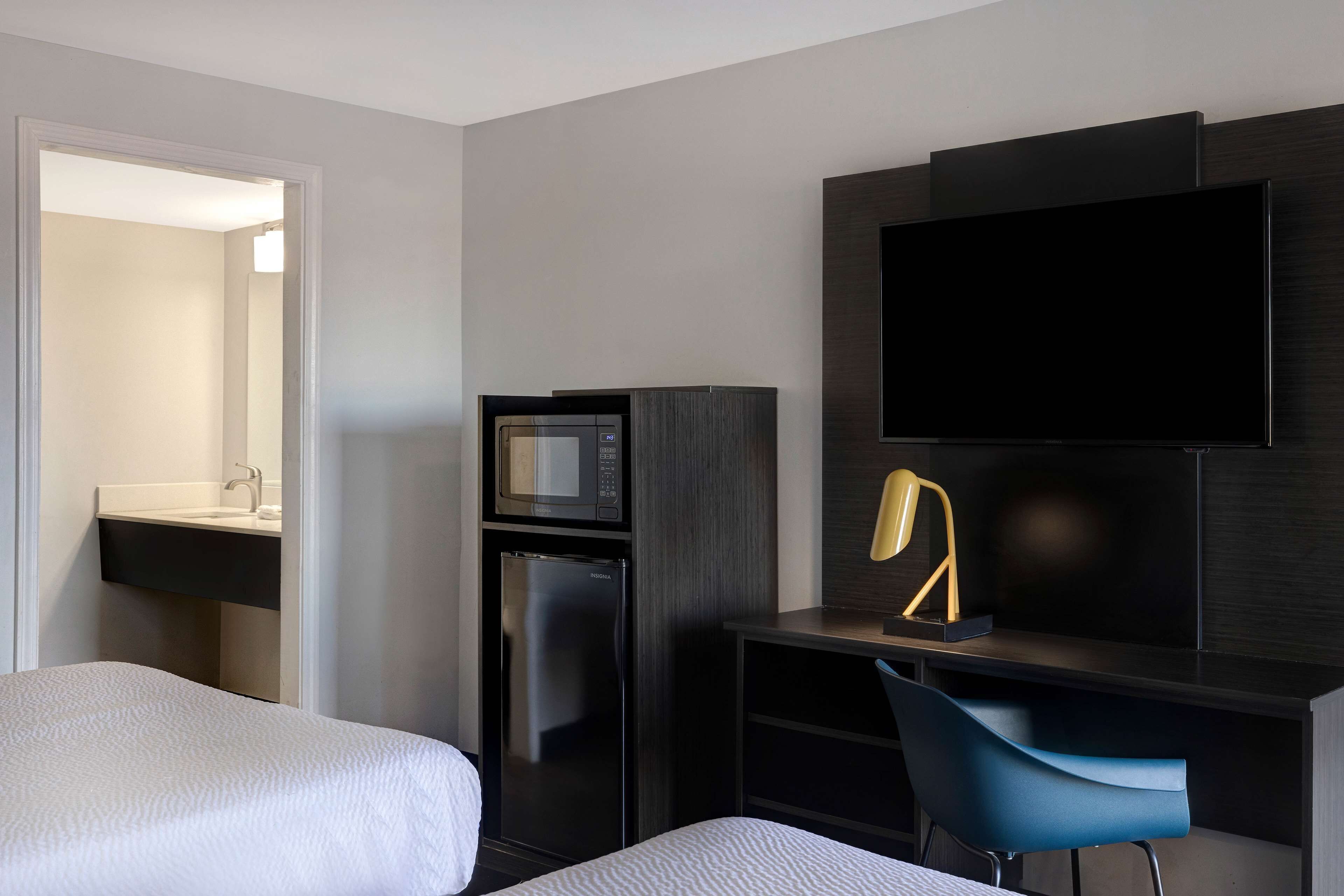 Escritorio, espacio para trabajar con un portátil, wifi gratis