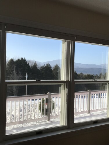 Spectacular views and close to three ski areas; Stowe, Smuggler’s  and Jay Peak.