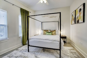 2 habitaciones, tabla de planchar con plancha, wifi y ropa de cama
