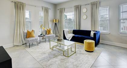 Downtown Houston| Superior 2 Br Condo w/ Balcony mins from Medical Ctr/Galleria