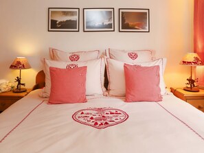 4 Schlafzimmer, Schreibtisch, WLAN
