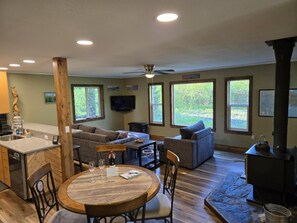 Interior - Alaska View Lodge (Seward)