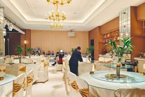 Restaurant - Jinyuan Hotel (Hui County)