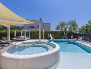 A heated pool - Villa Amaii by Interhome (Novigrad (Istra))