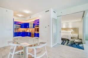 Dining - 18th Floor, Snowbird-Friendly Condo with Shared Pool, Ocean View, and Fast WiFi (Fort Lauderdale)