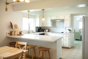 Dining tables - SAHARA OASIS - Egyptian Inspired Home in  SW Area in Bakersfield, CA (Bakersfield)