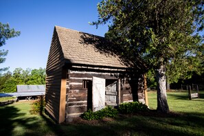 Exterior - Worsham Farmhouse (Farmville)