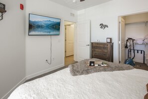 1 bedroom, desk, iron/ironing board, free WiFi